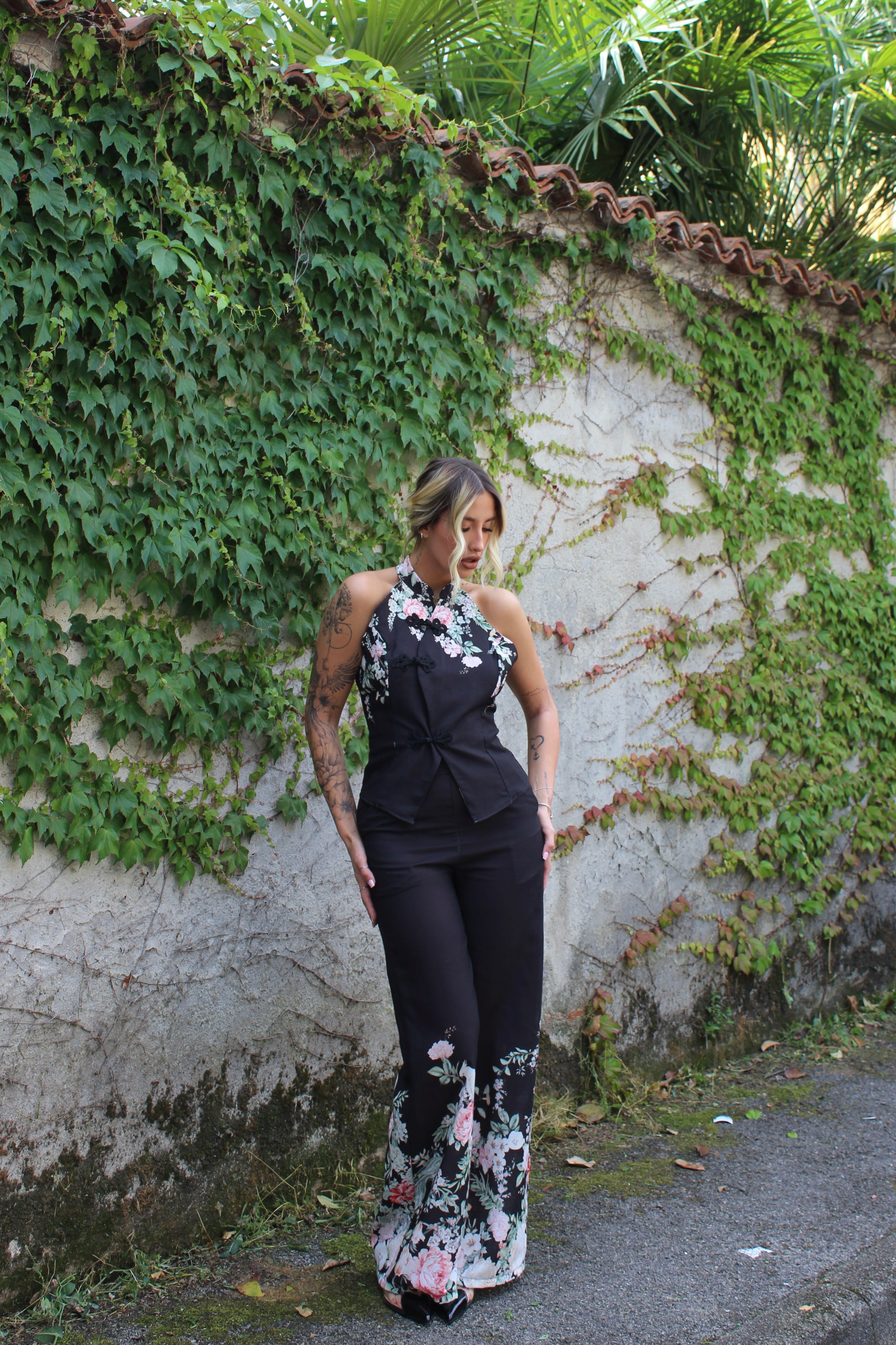 Completo Tokyo Flowers nero