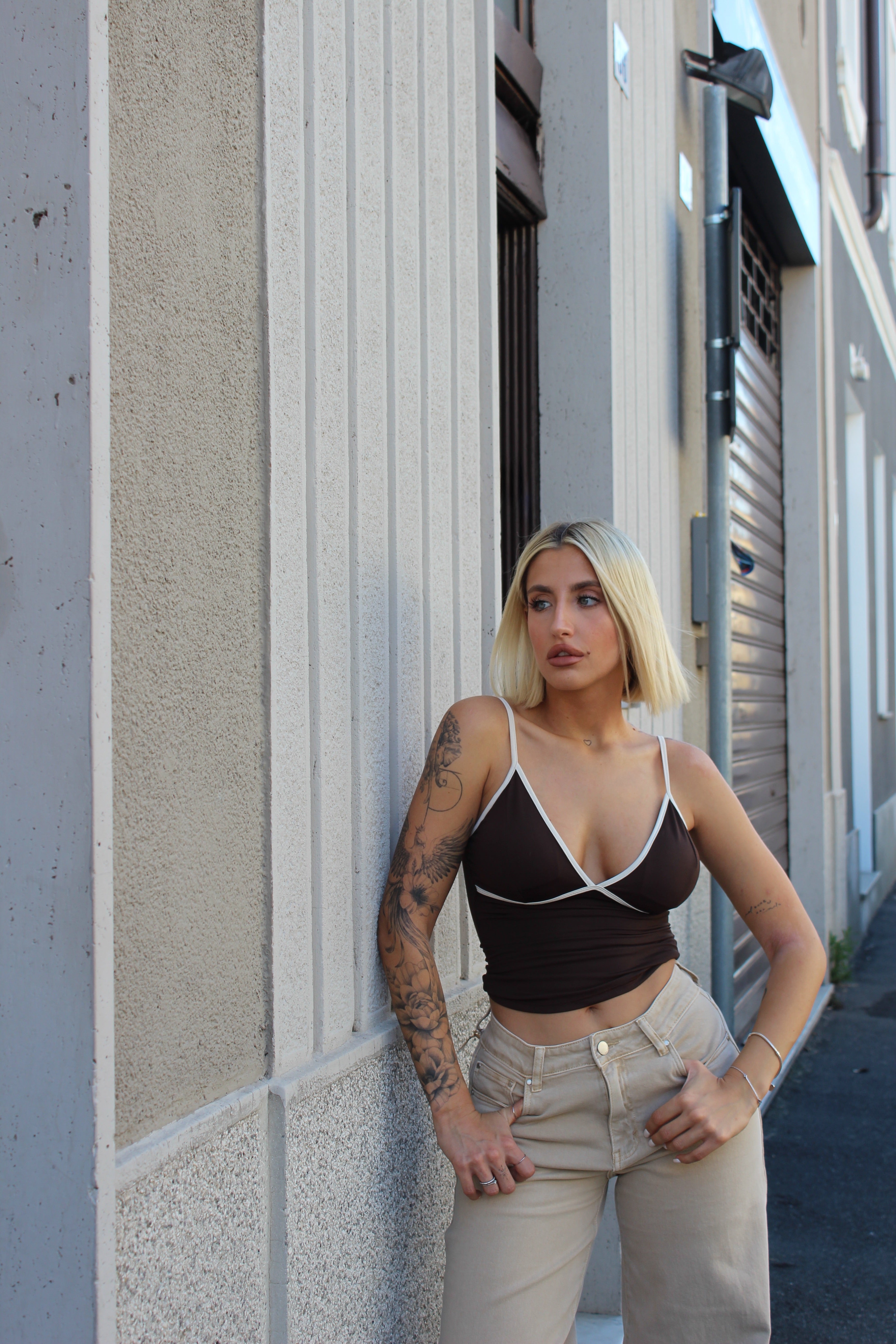 Top Nora marrone