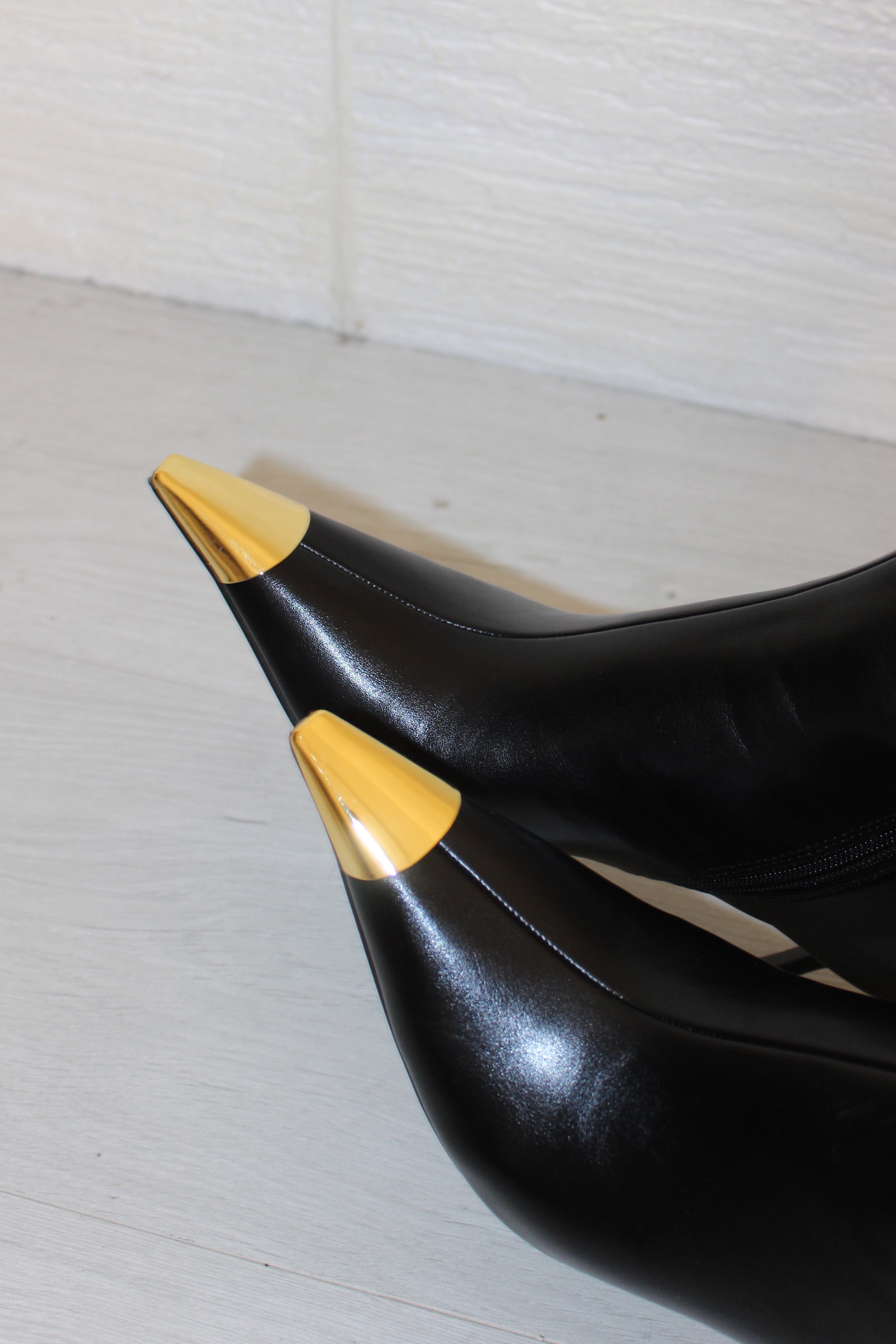 Stiletto gold
