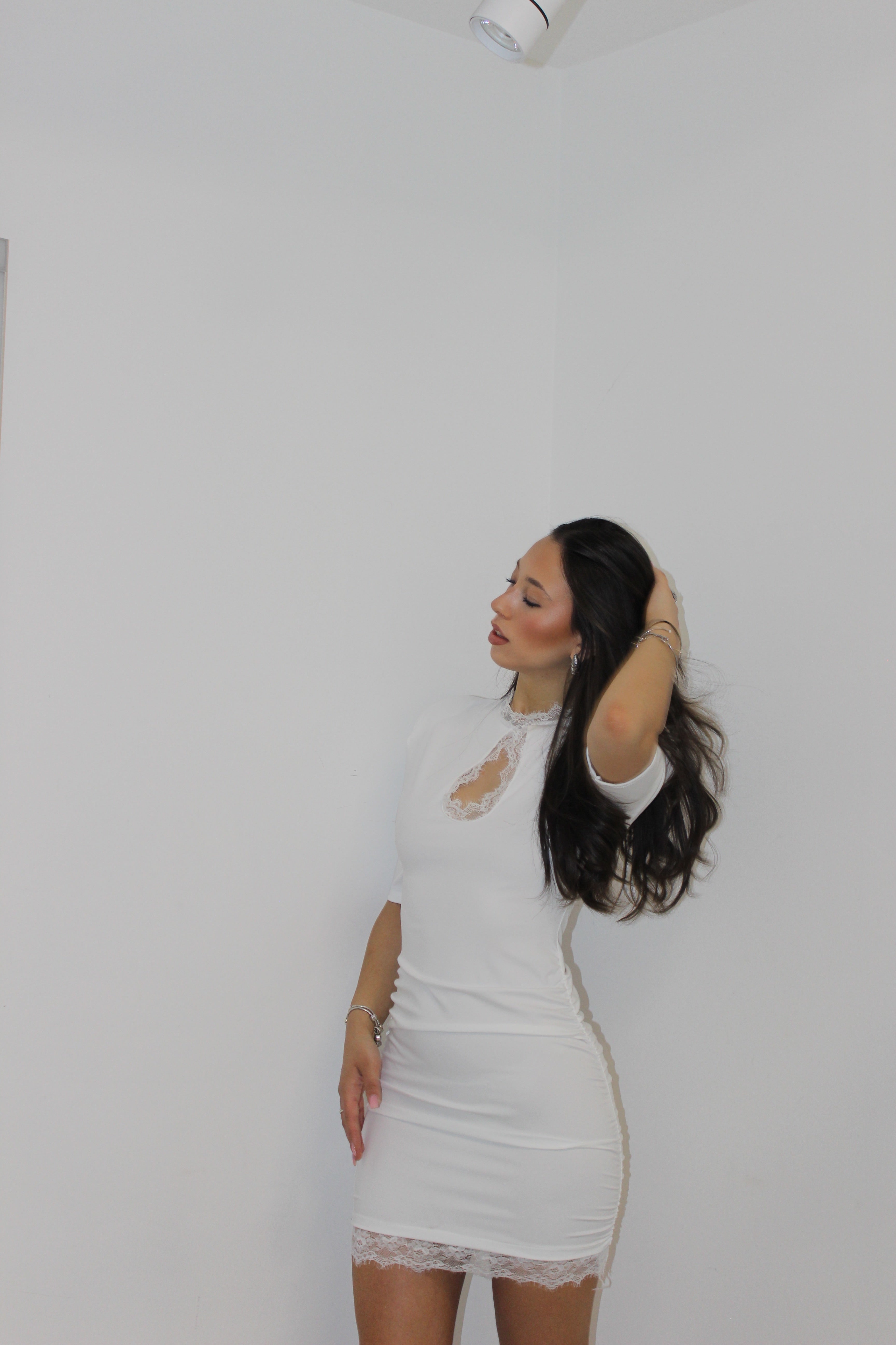 Abito con scollo in pizzo Bianco