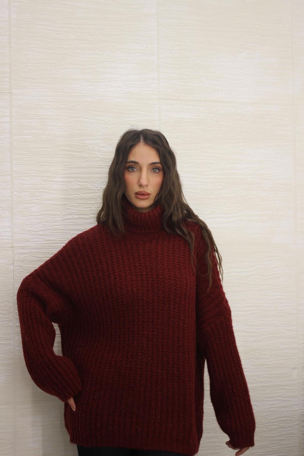 Maxi Pull con collo alto bordeaux