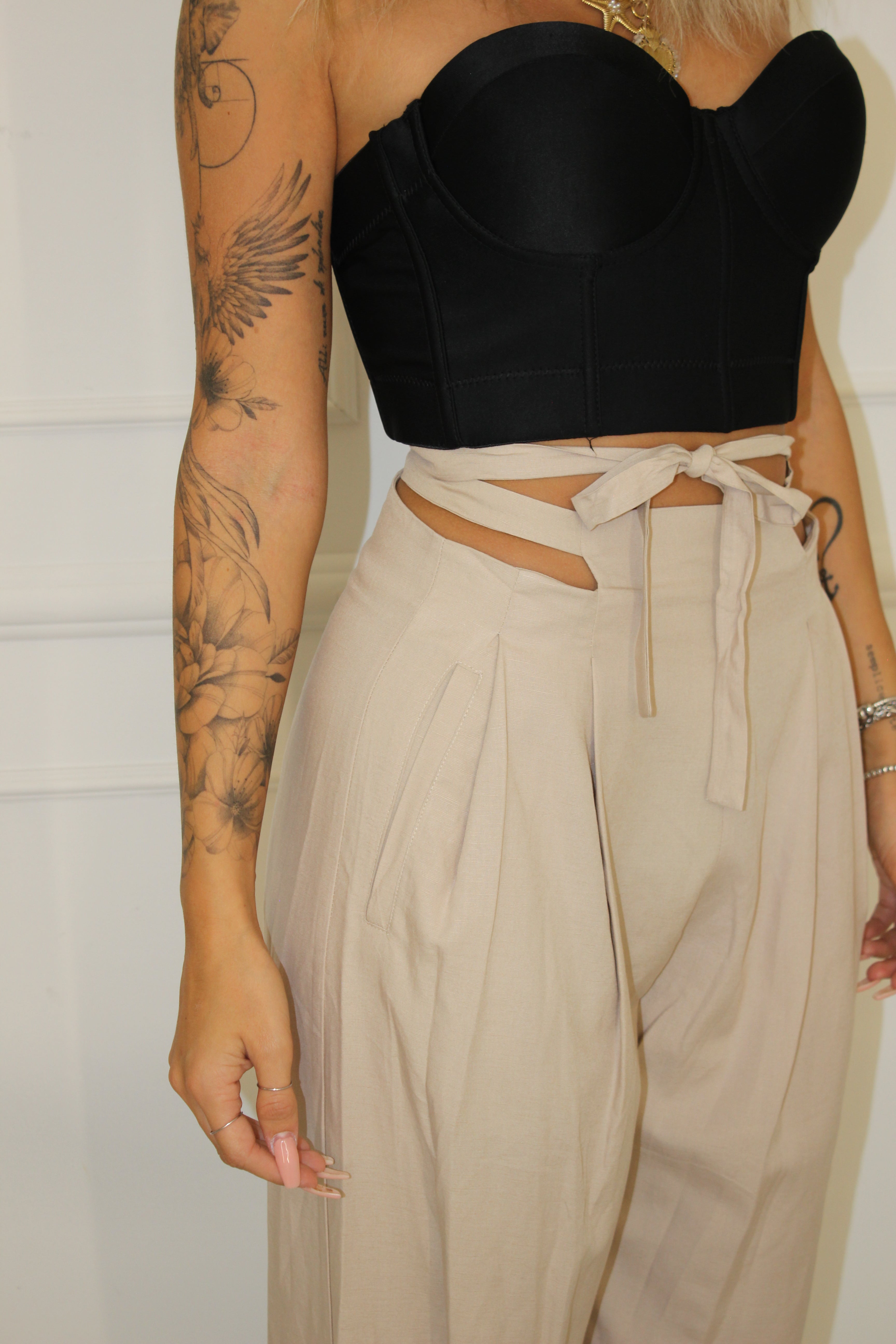 Pantalone Cut Out Beige