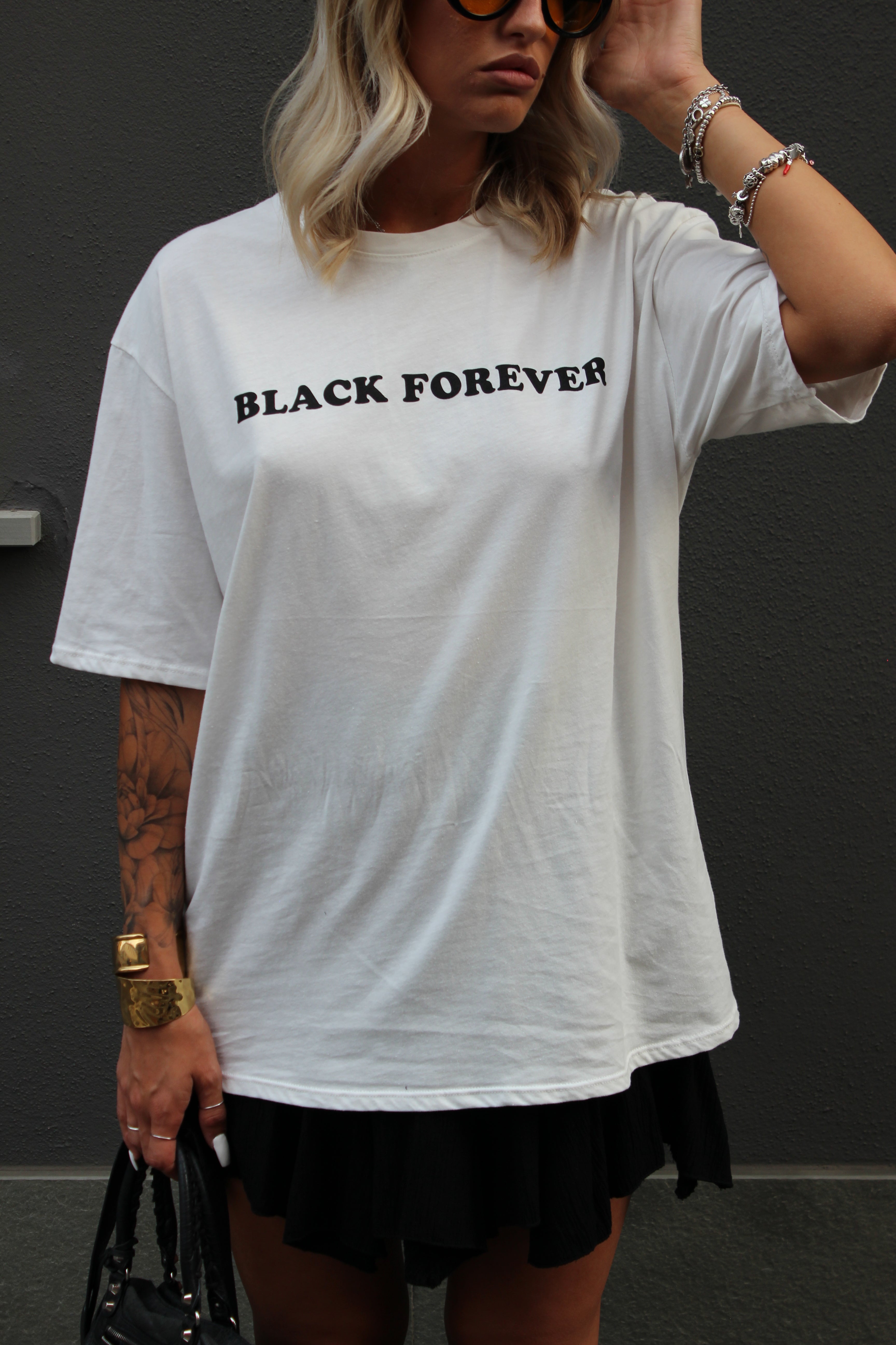 T-Shirt Black Forever