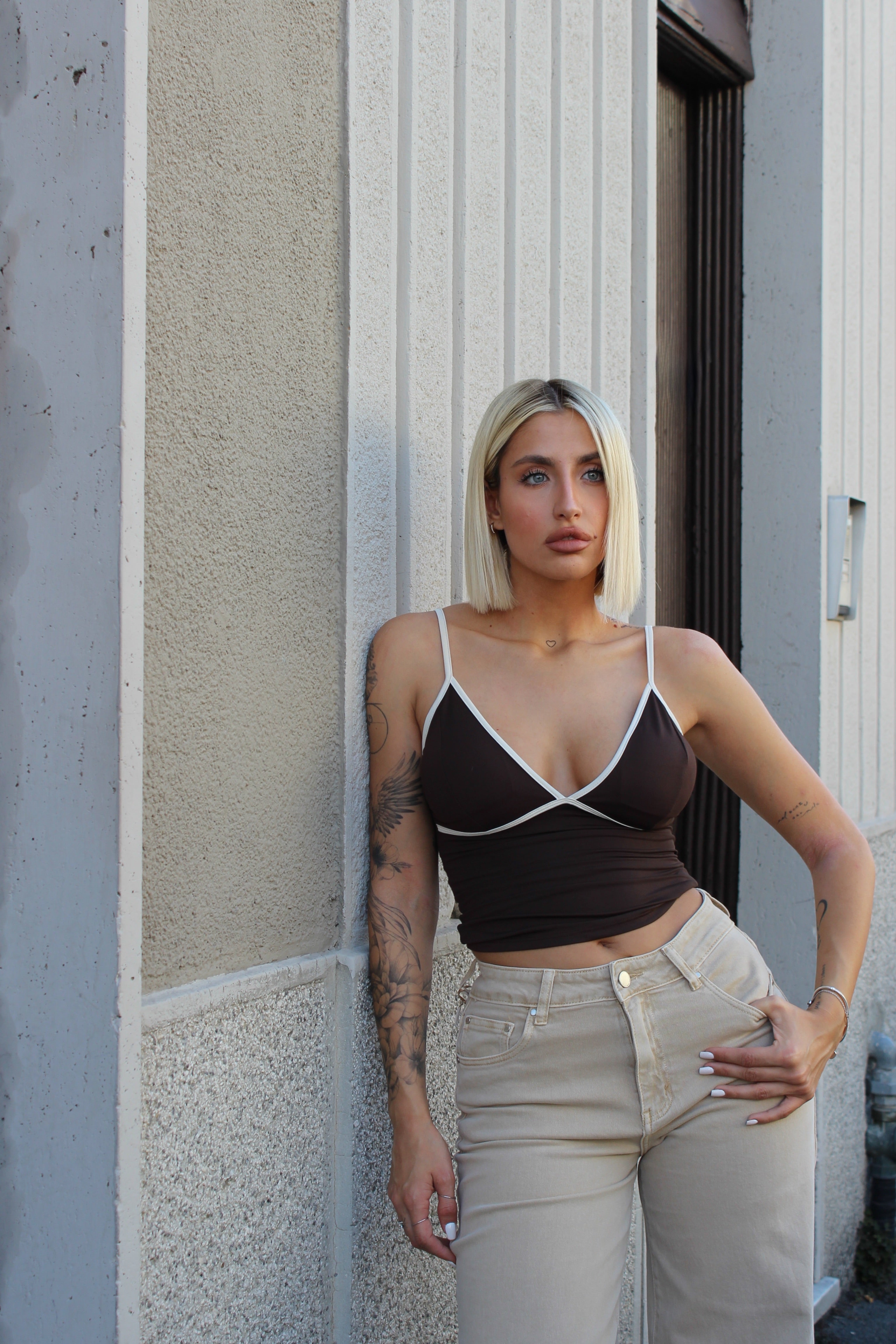 Top Nora marrone