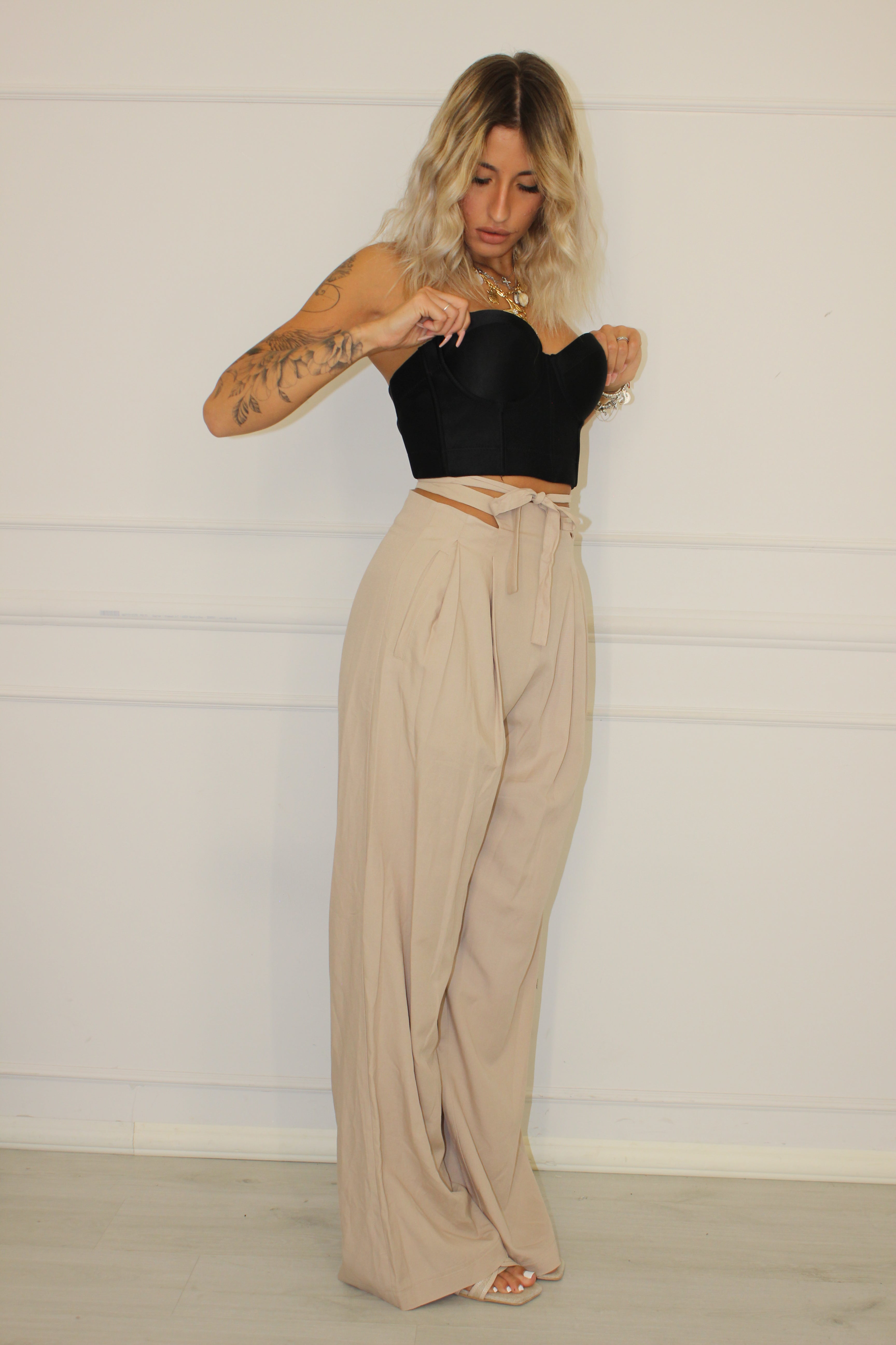 Pantalone Cut Out Beige
