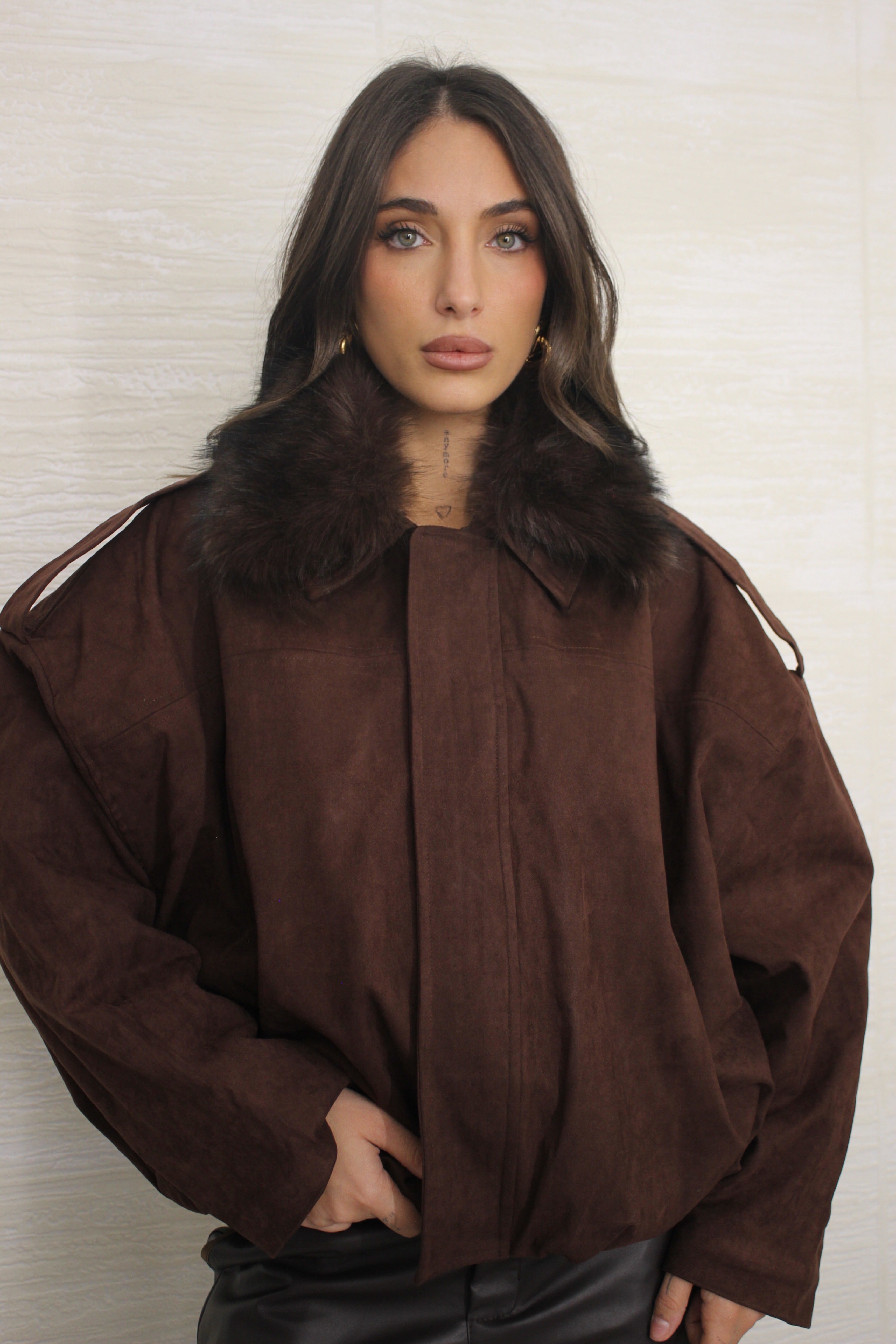 Bomber in suede con collo