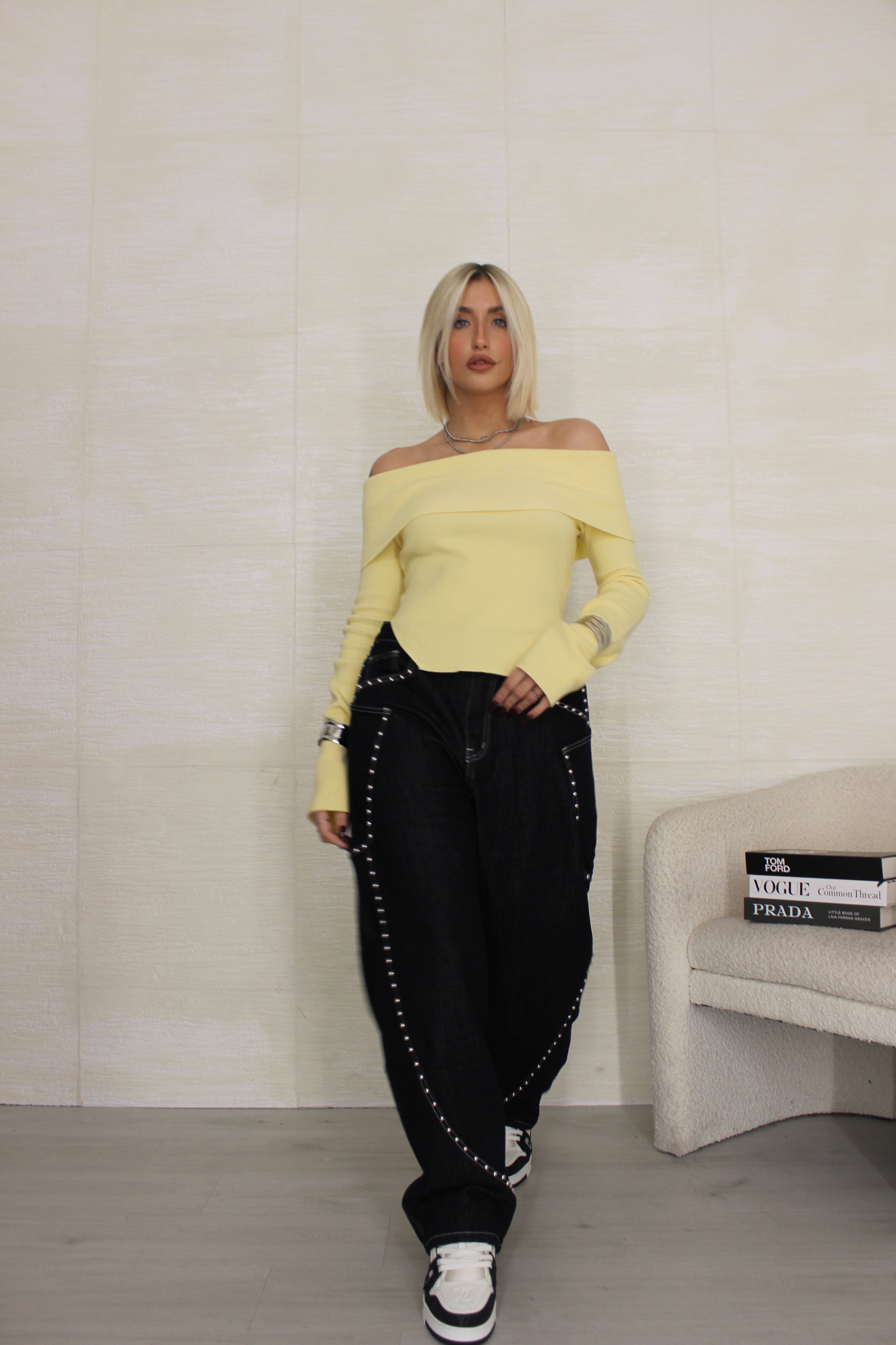 Jeans con borchie