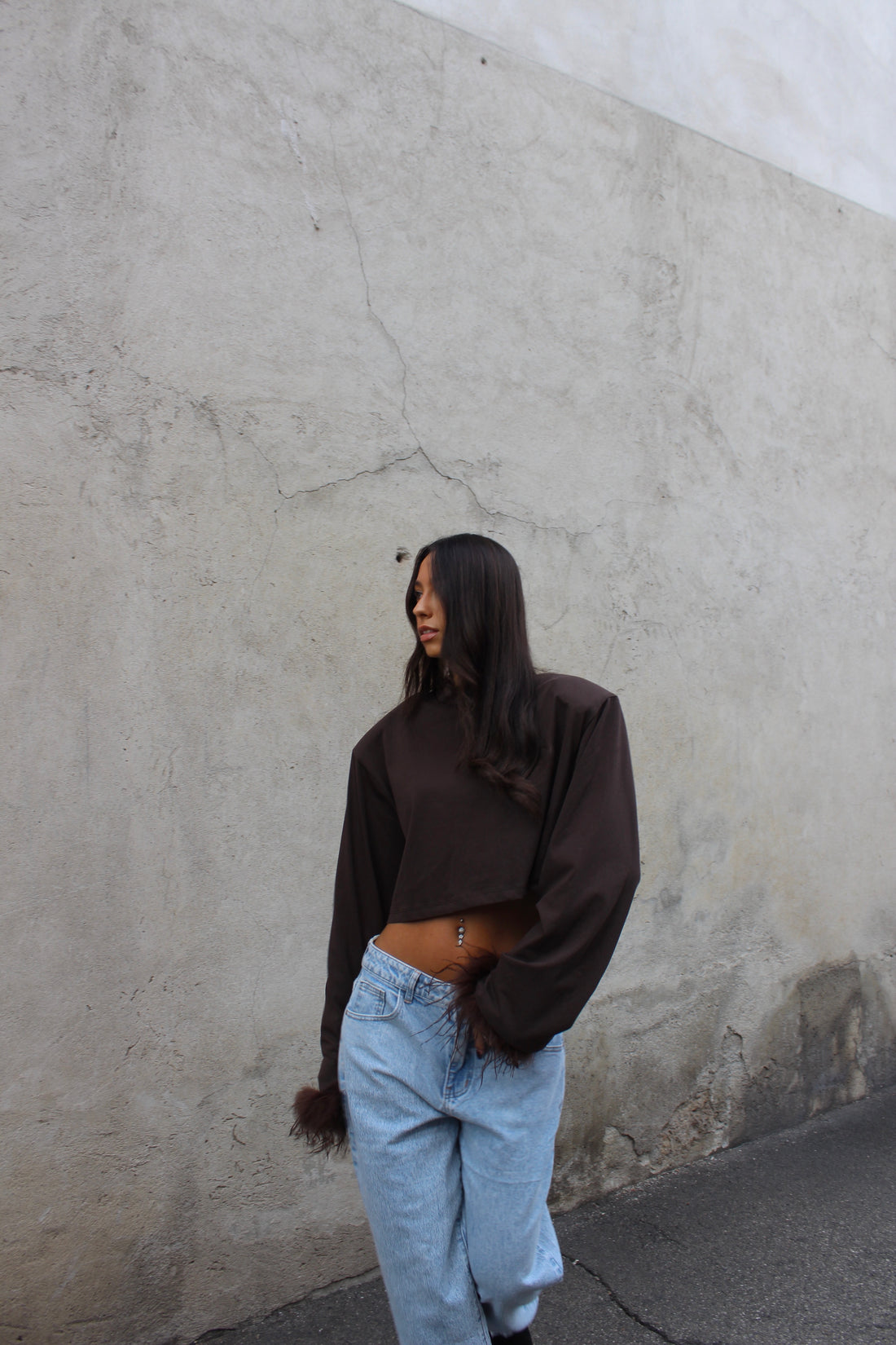 t-shirt crop plume cioccolato