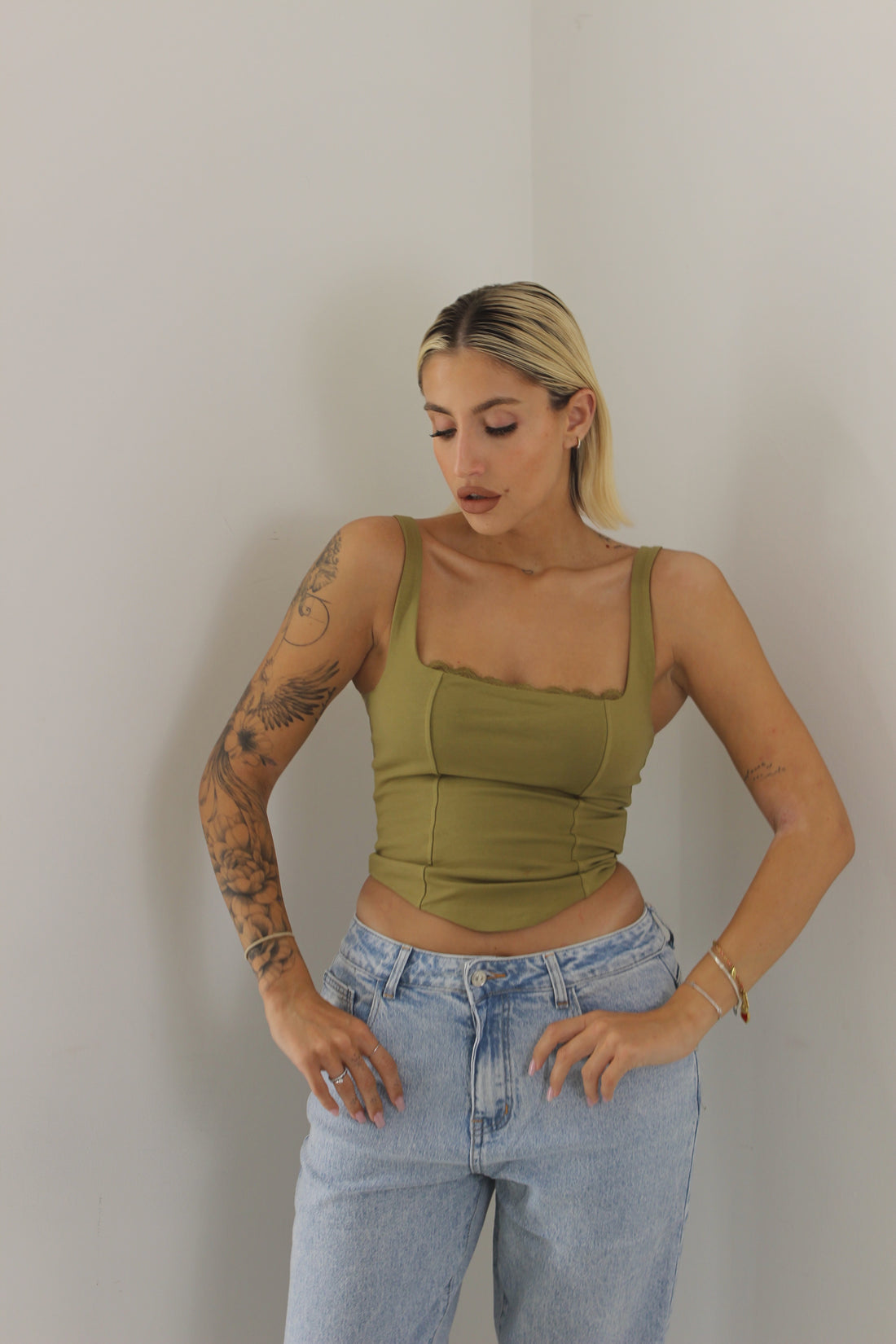 Crop top pizzo pistacchio