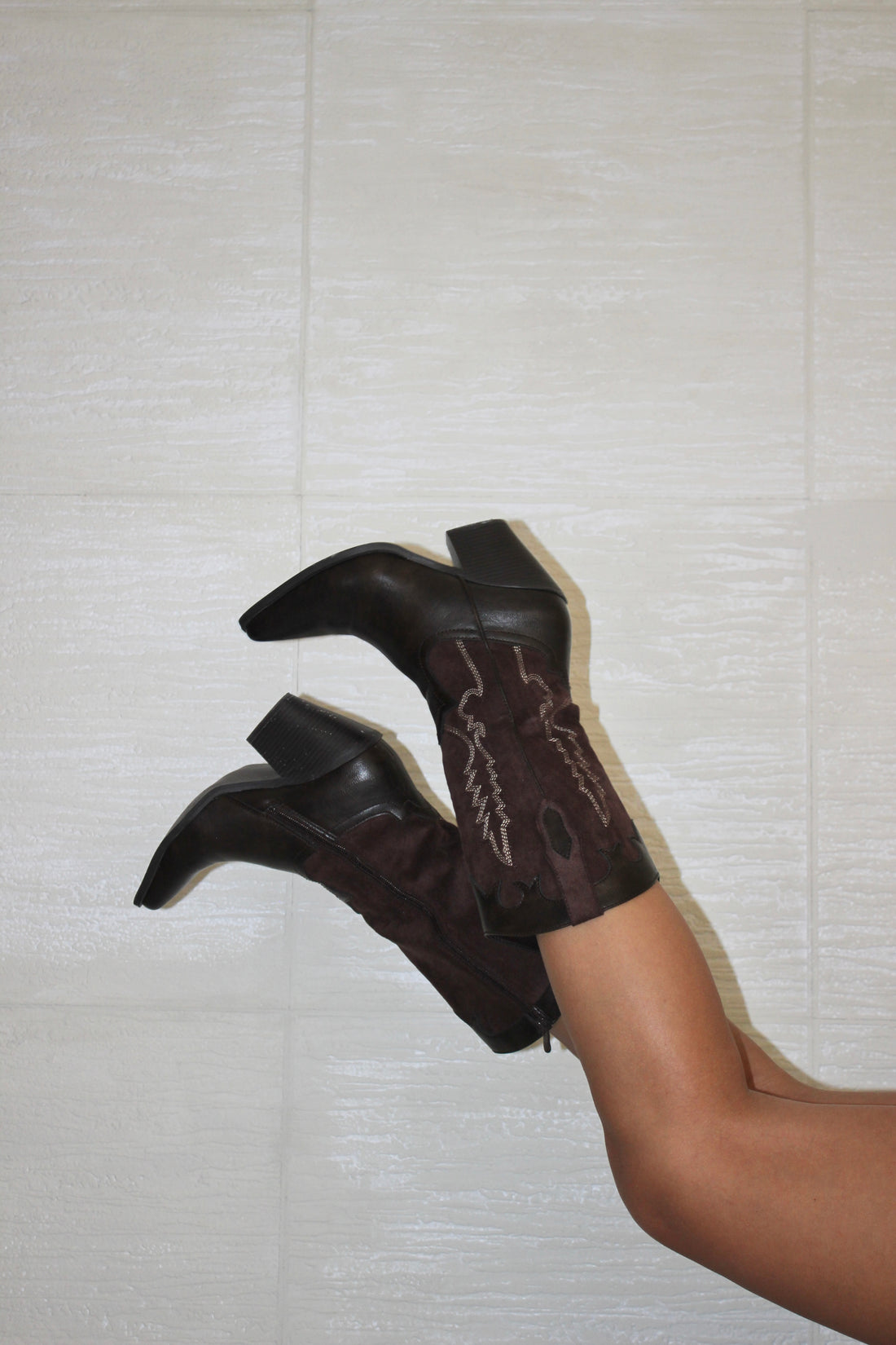 Texano con inserti in Suede