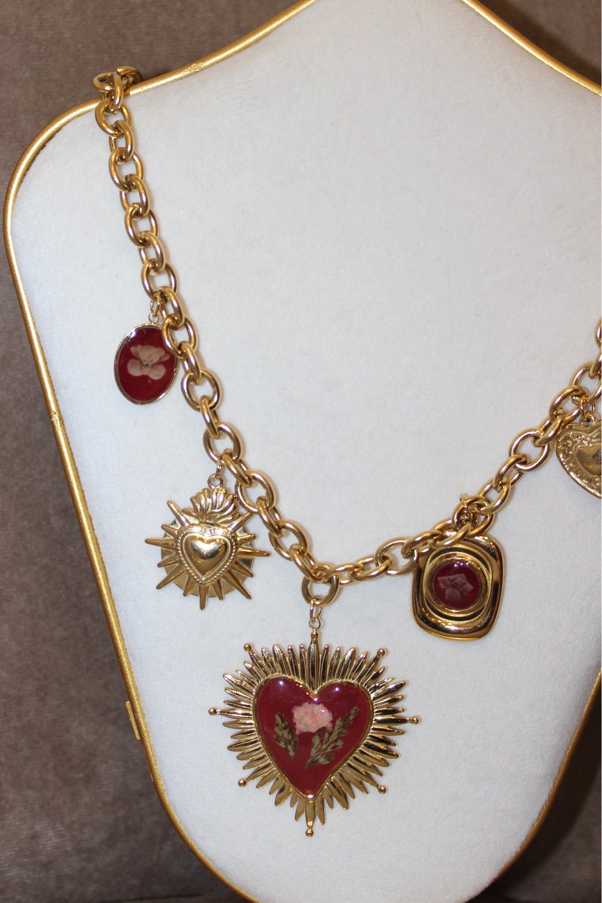 collana Sacro cuore bordeaux