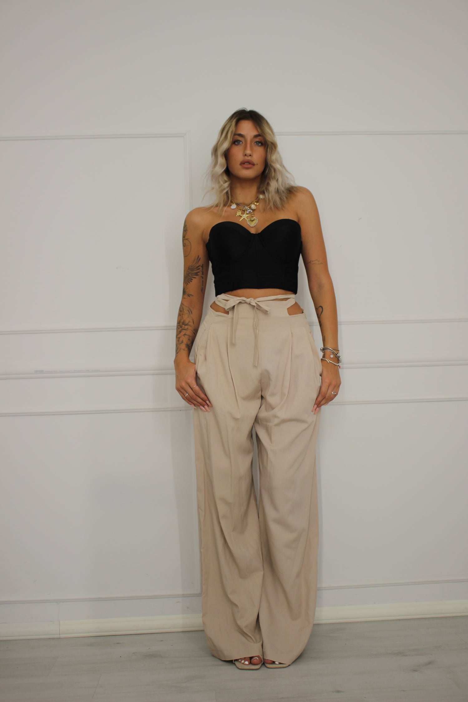 Pantalone Cut Out Beige