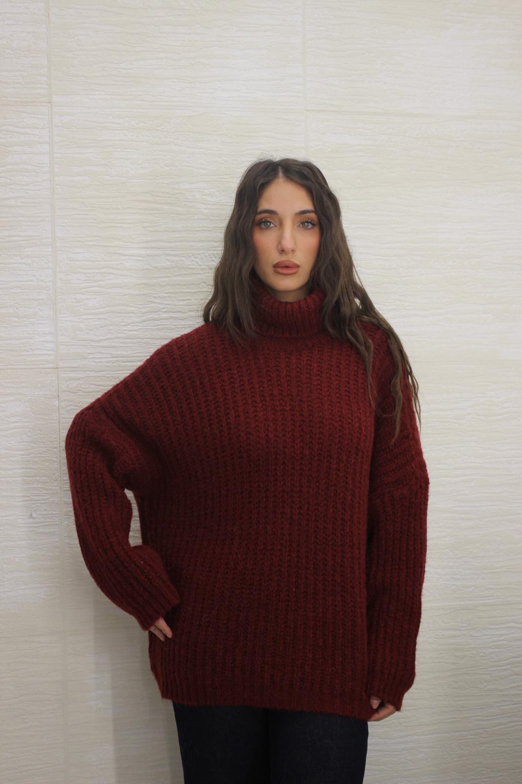 Maxi Pull con collo alto bordeaux