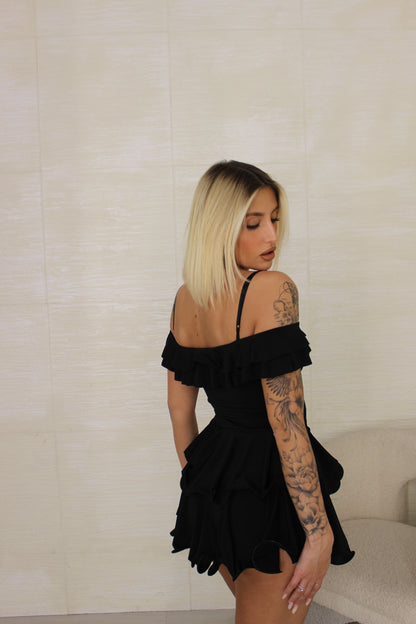 Abito corto balze