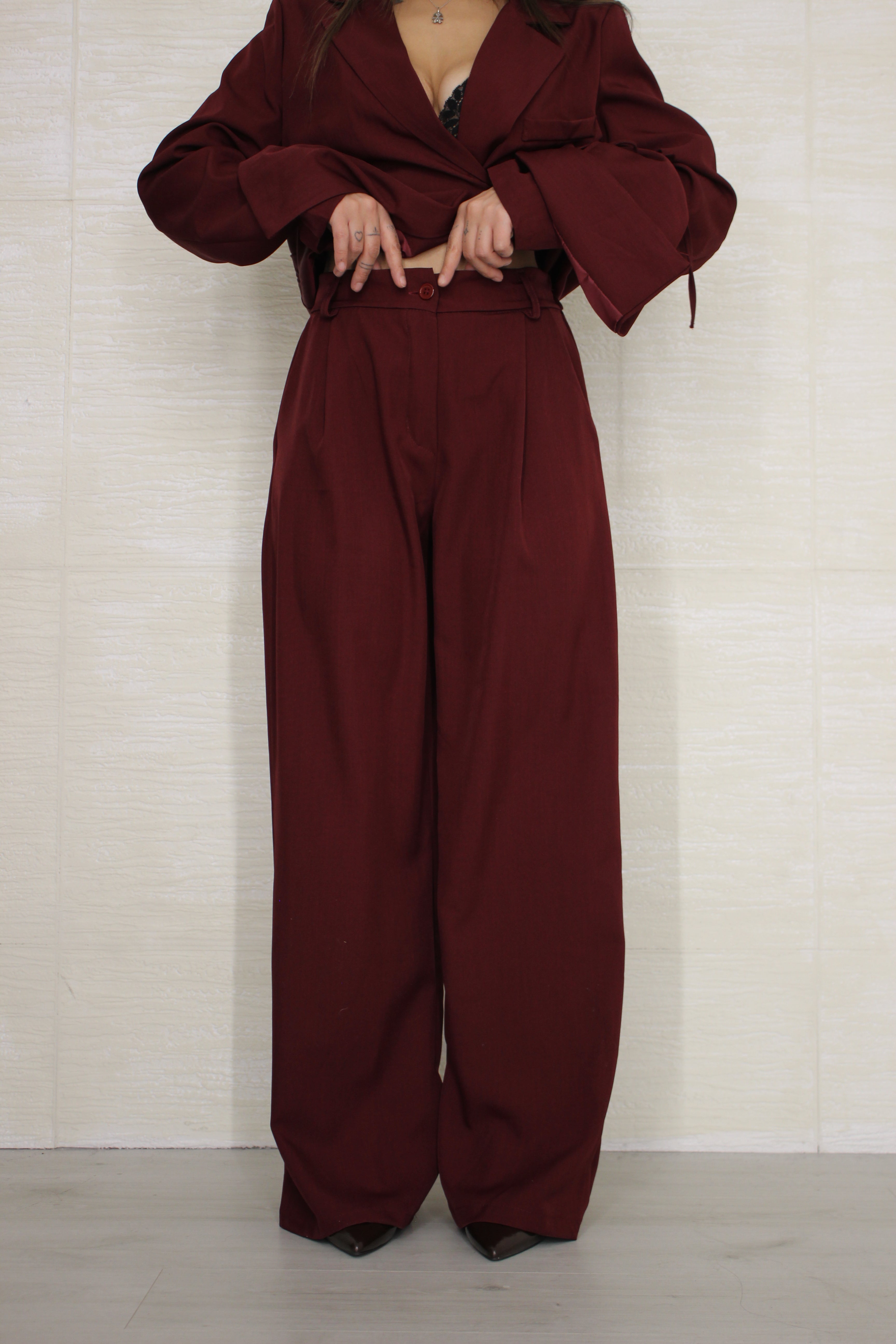 Tailleur chiusura laterale bordeaux