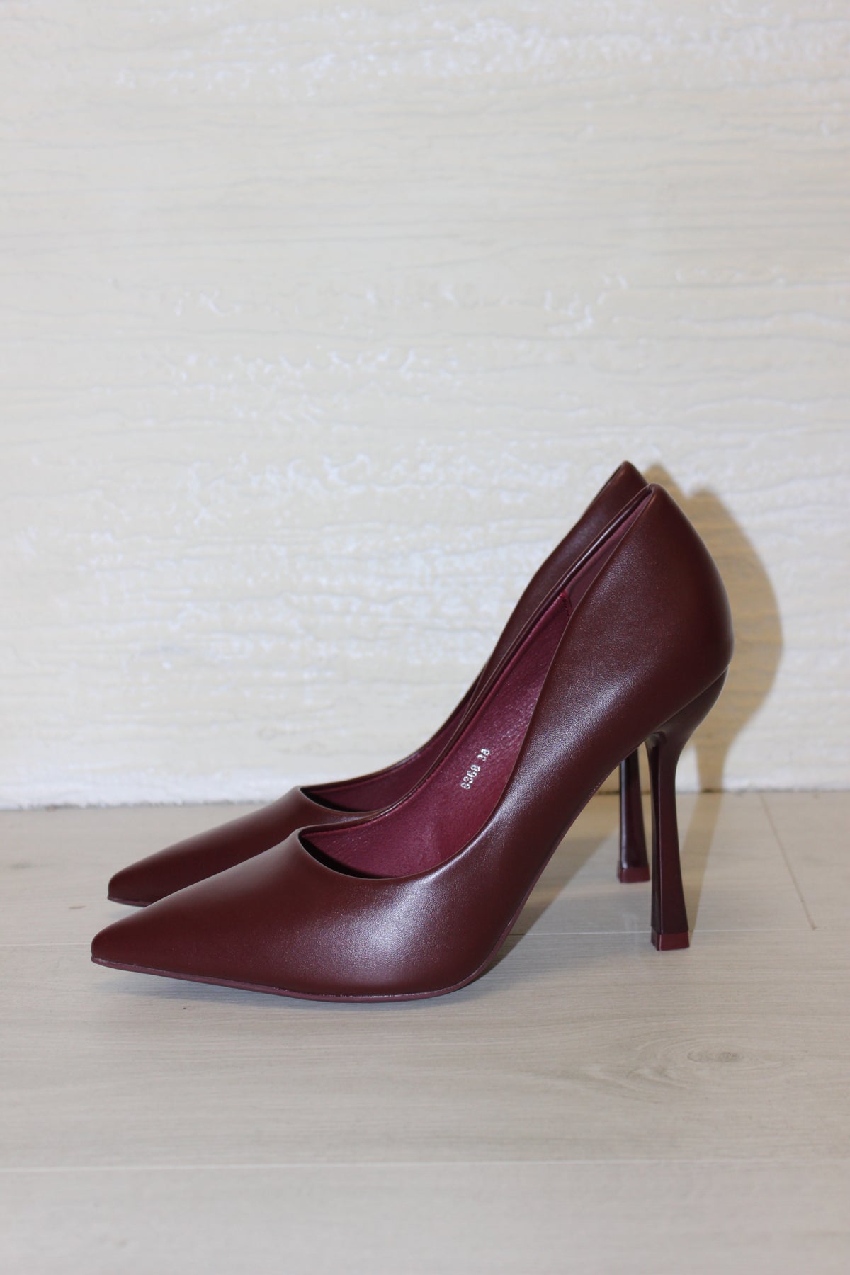 Dècolletè classic bordeaux