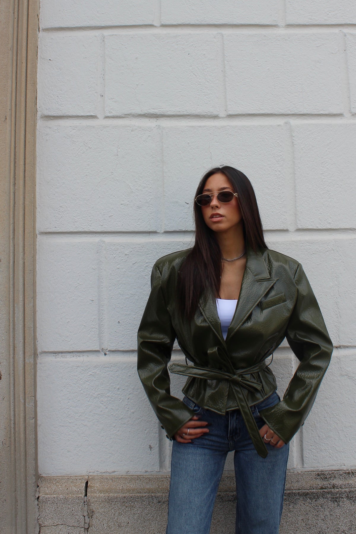 Trench corto vinile olive