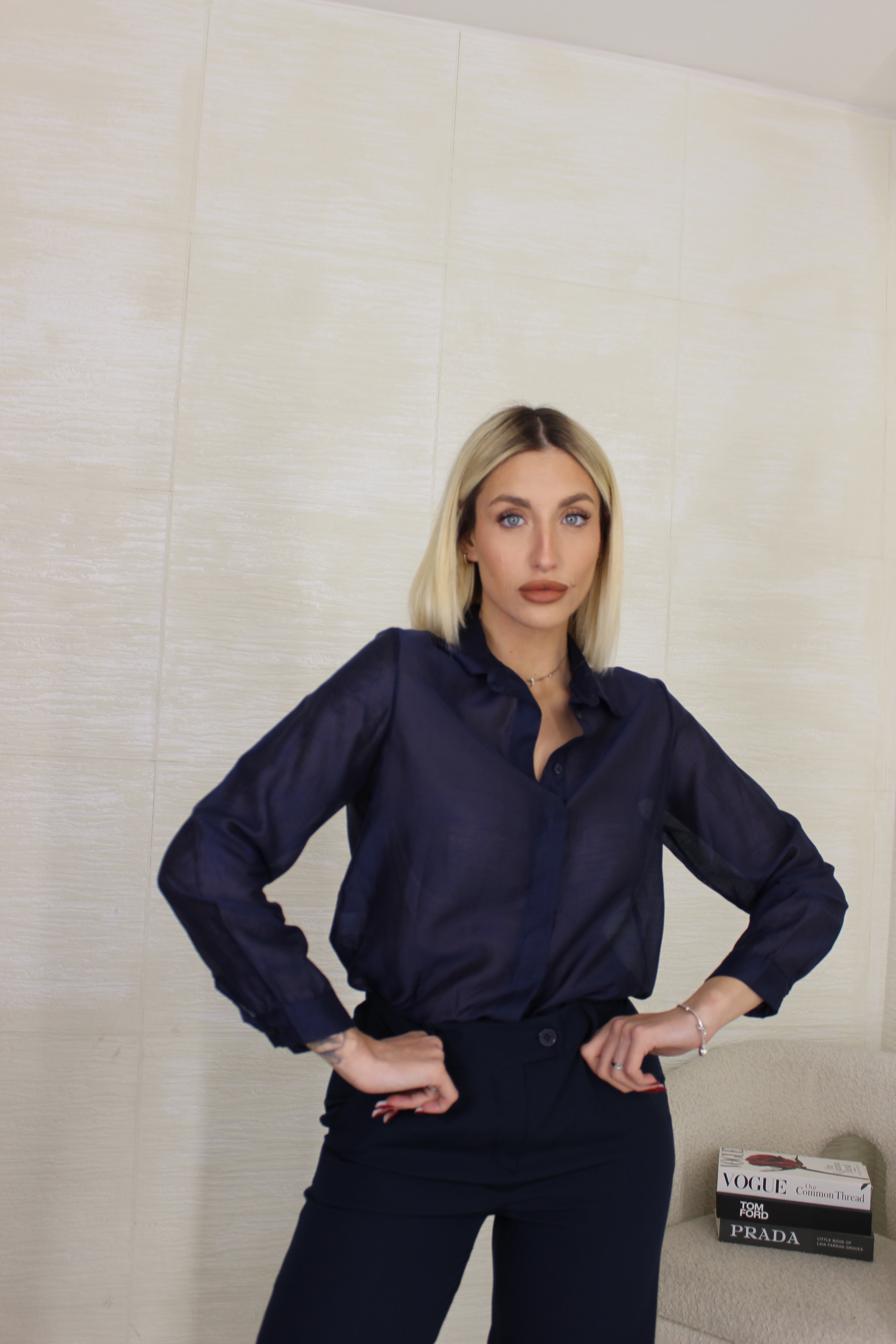 Camicia semi trasparente blu