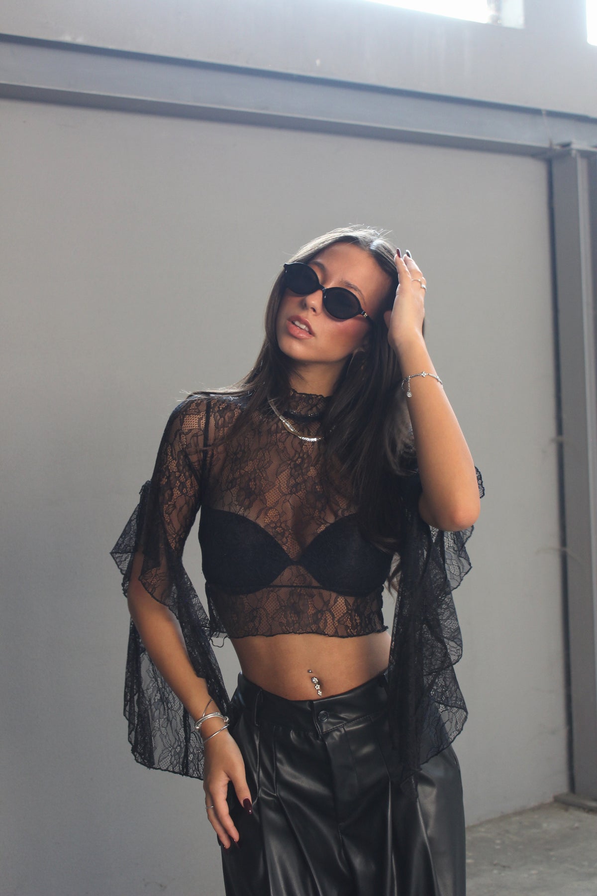 Blusa in pizzo nero