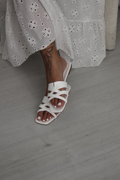 Slipper White