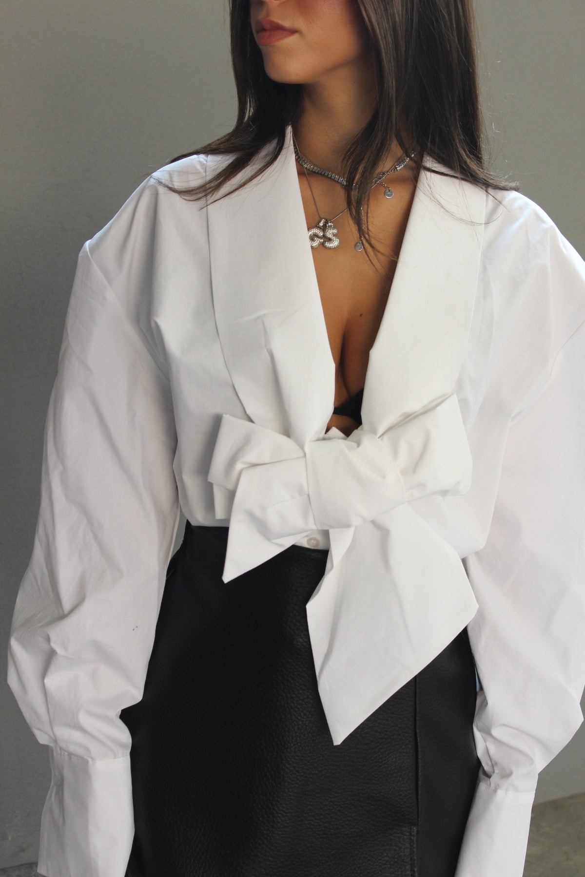 Blusa con fiocco