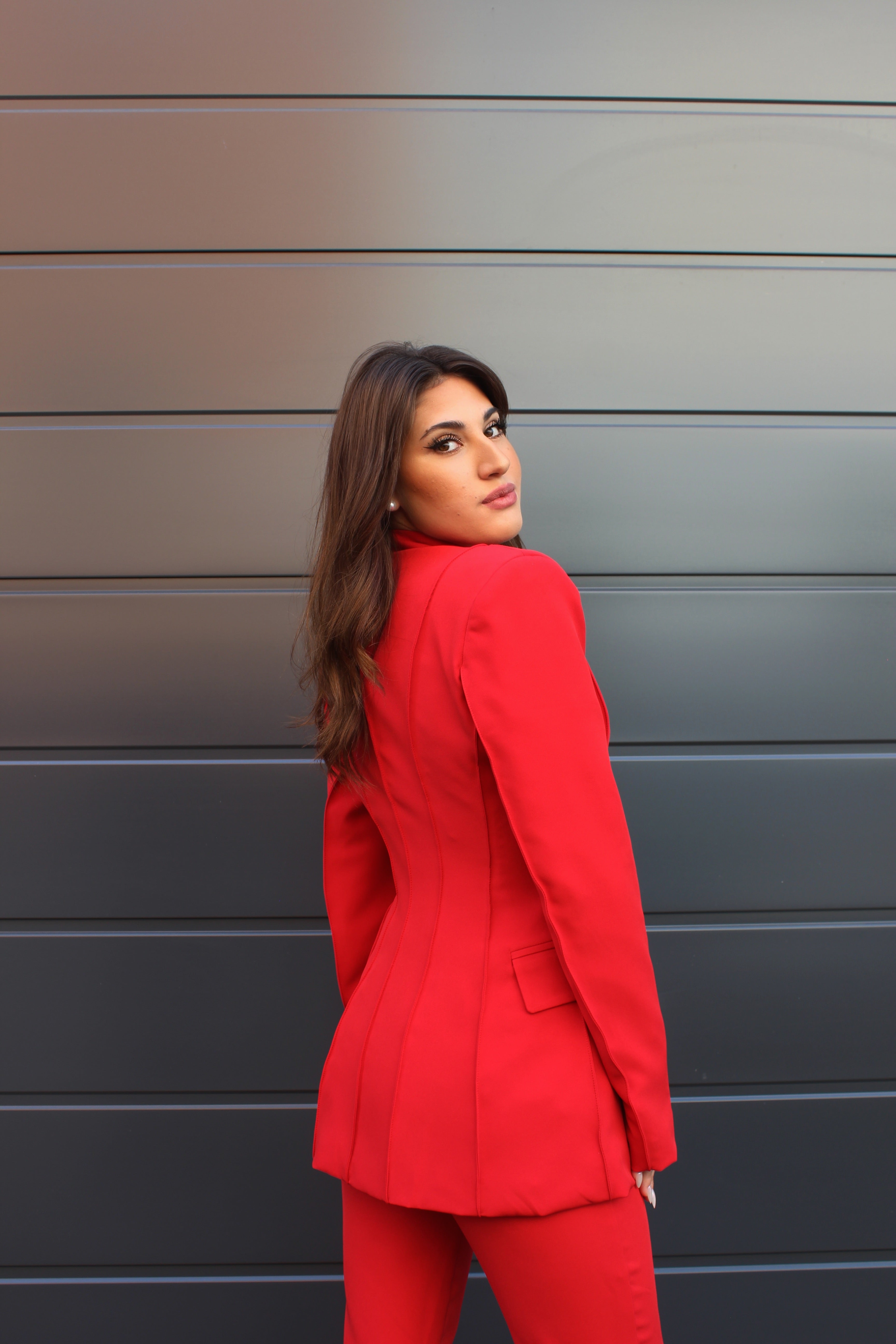 Completo Lumina Collarless Rosso