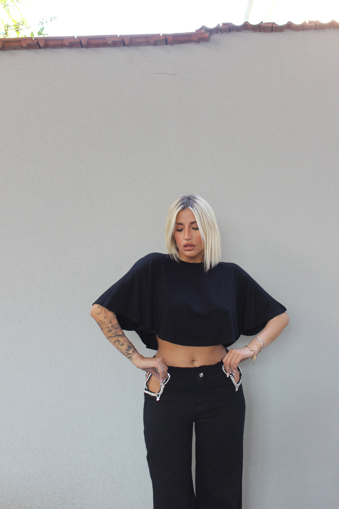 t-shirt crop nera