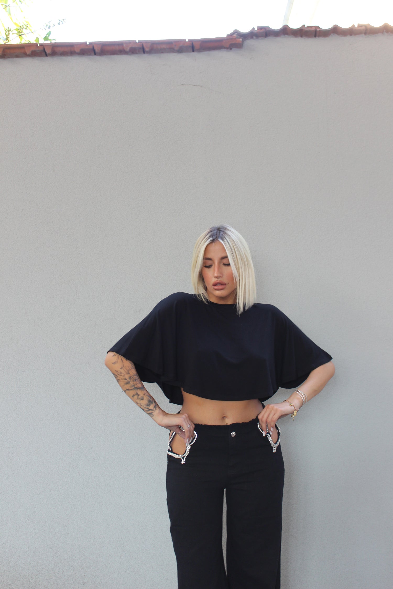 t-shirt crop nera