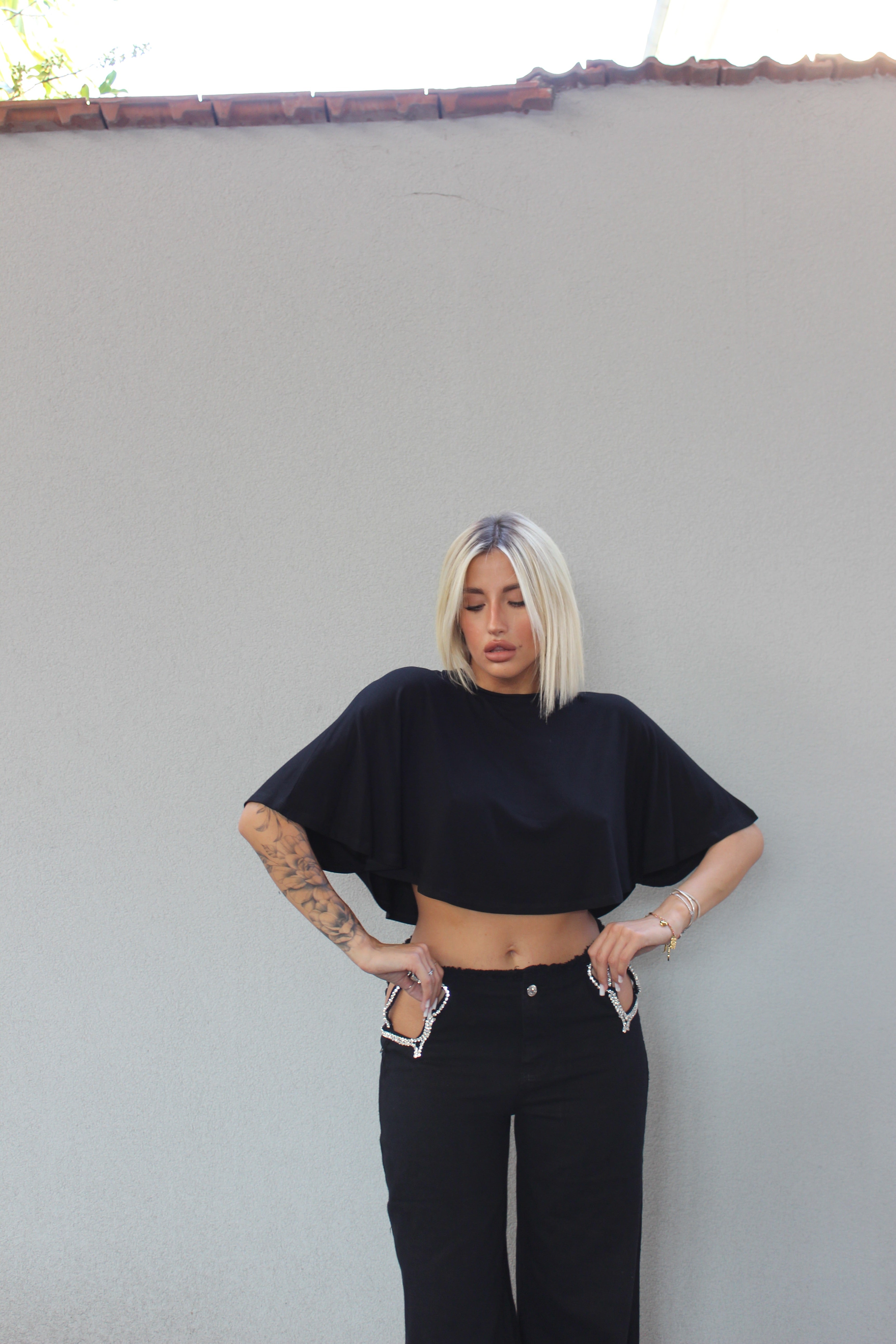 t-shirt crop nera