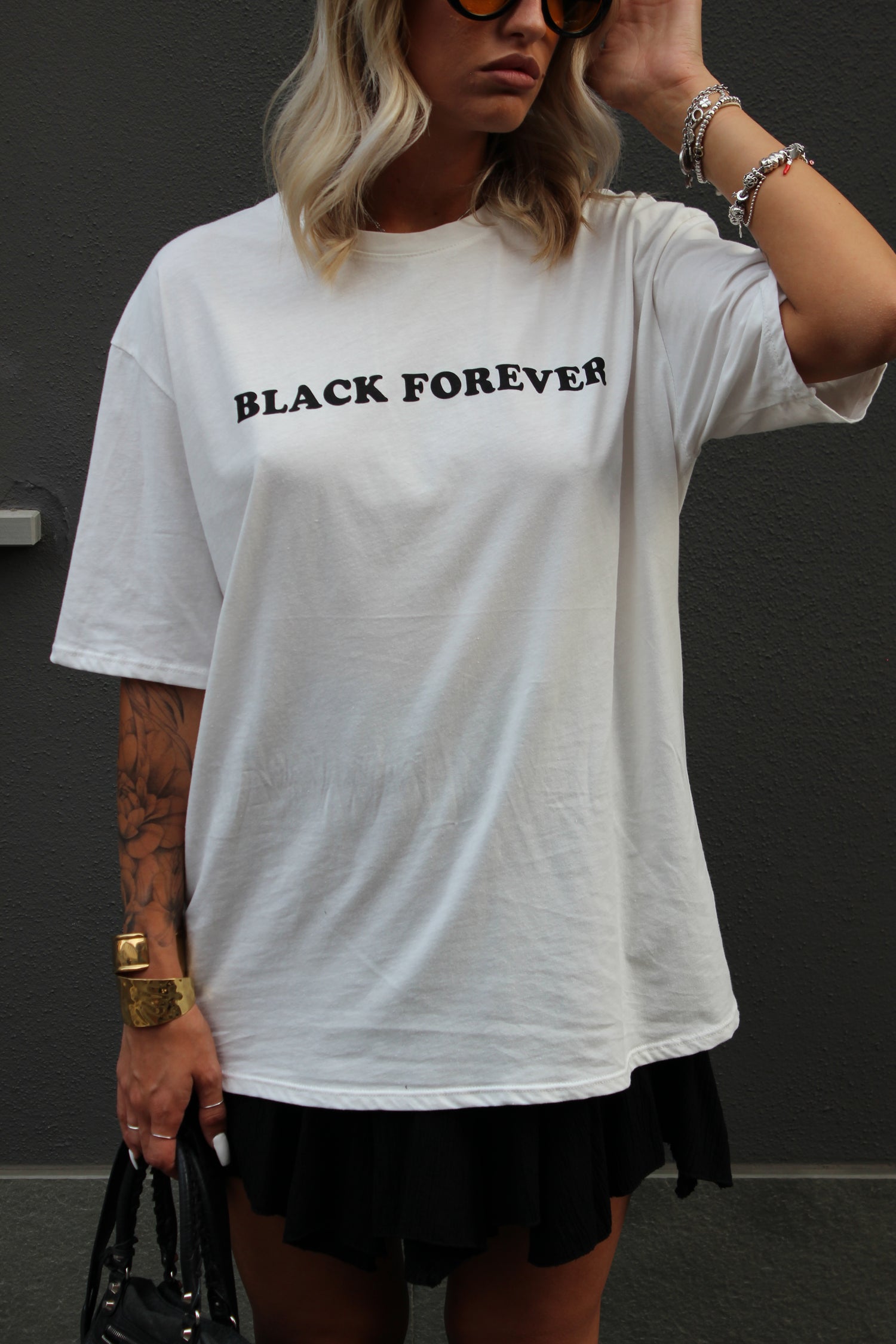 T-Shirt Black Forever
