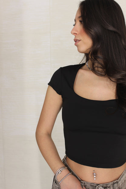 Maglia scollo quadrato Nera