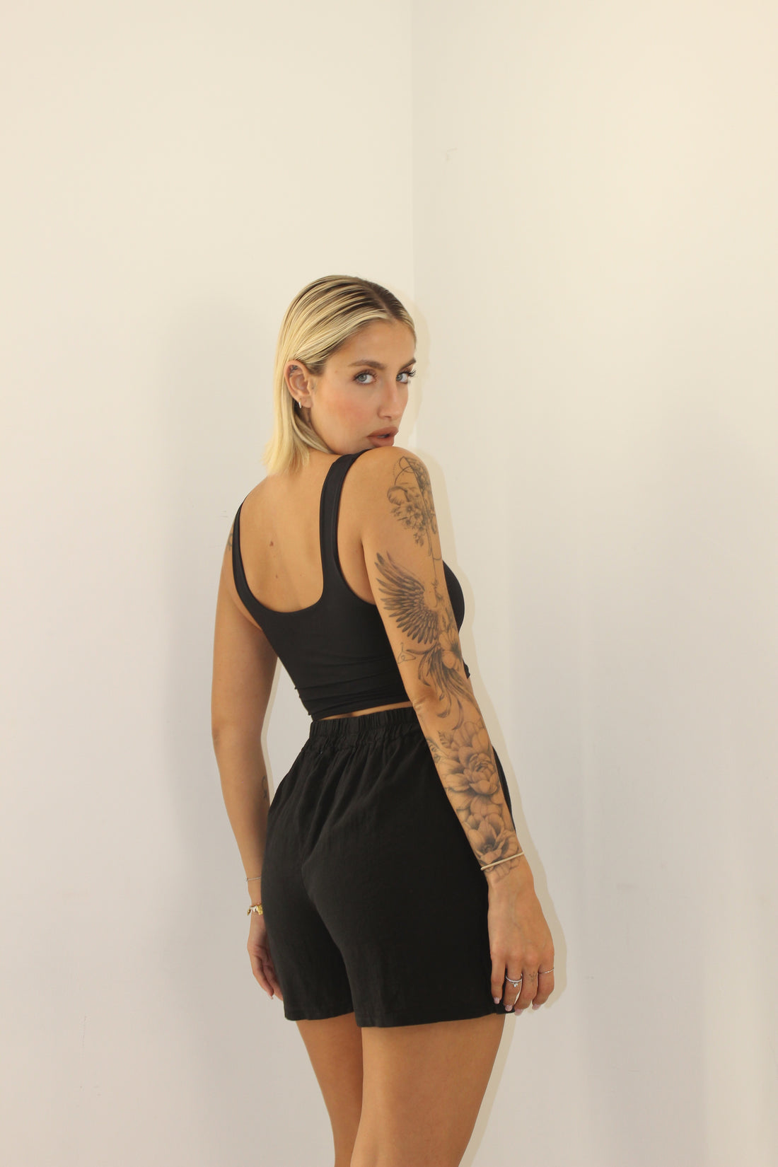Short basic nero