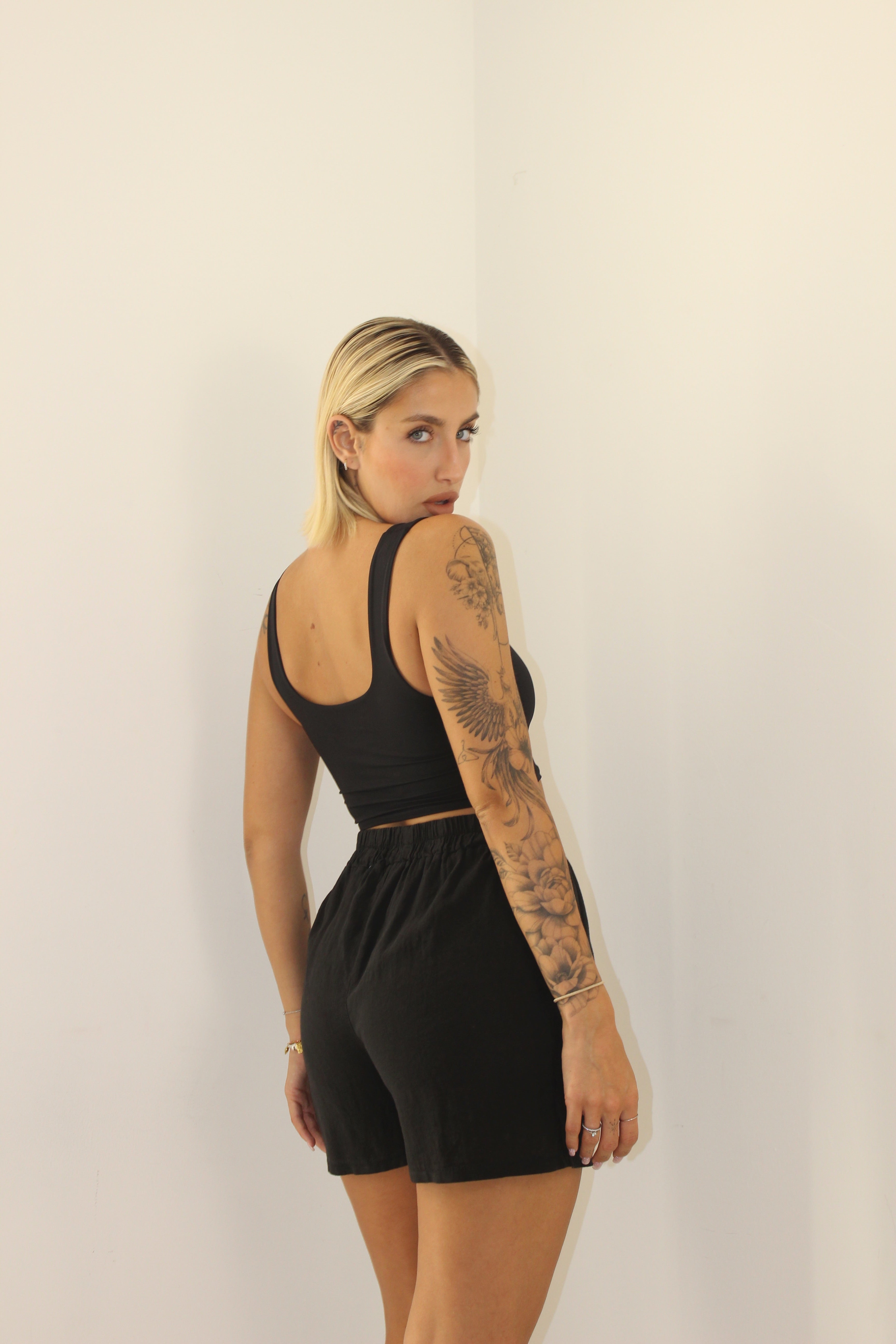 Short basic nero