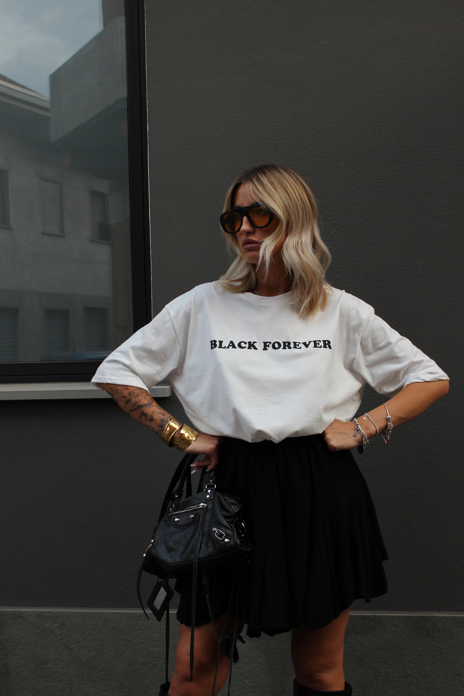 T-Shirt Black Forever