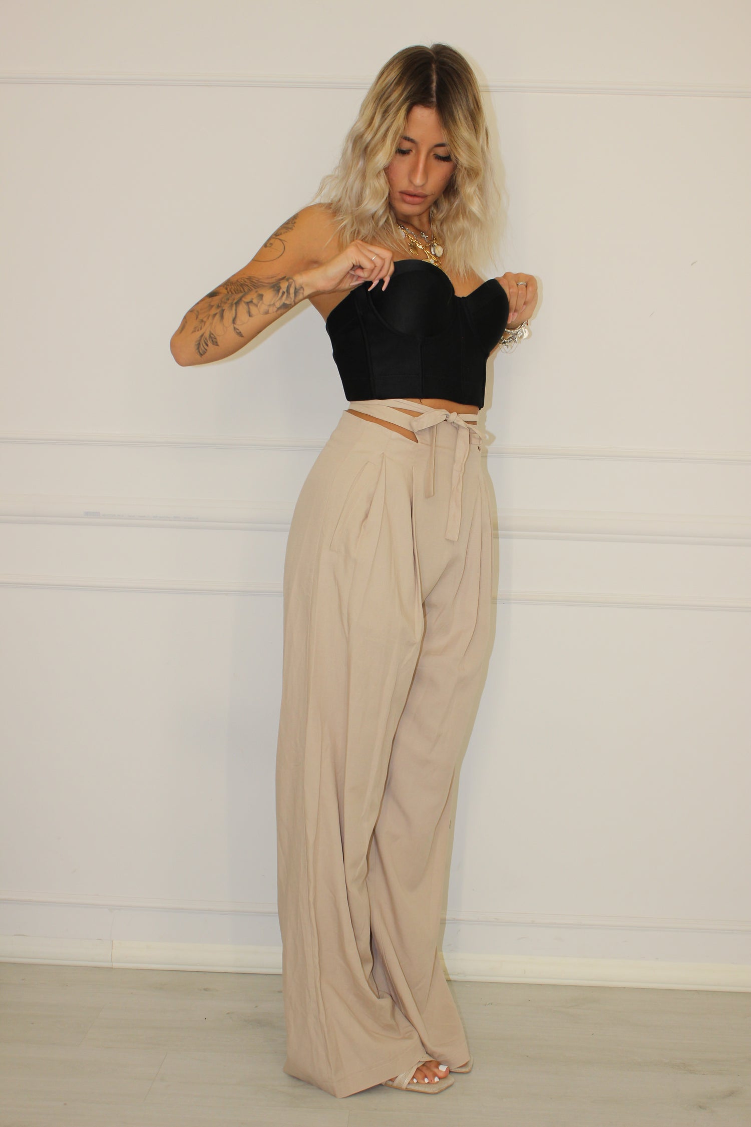 Pantalone Cut Out Beige