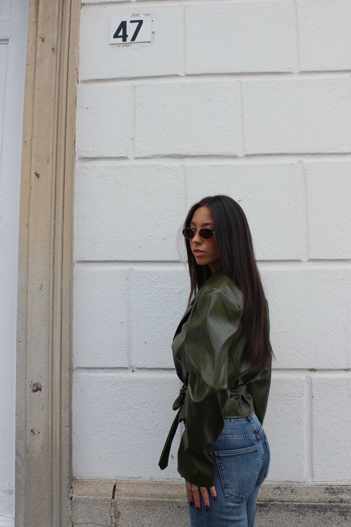 Trench corto vinile olive