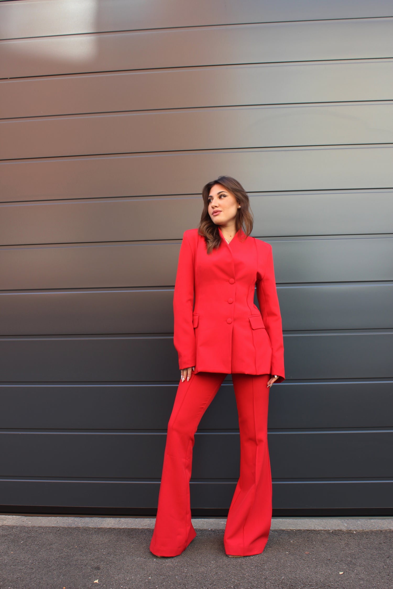 Completo Lumina Collarless Rosso