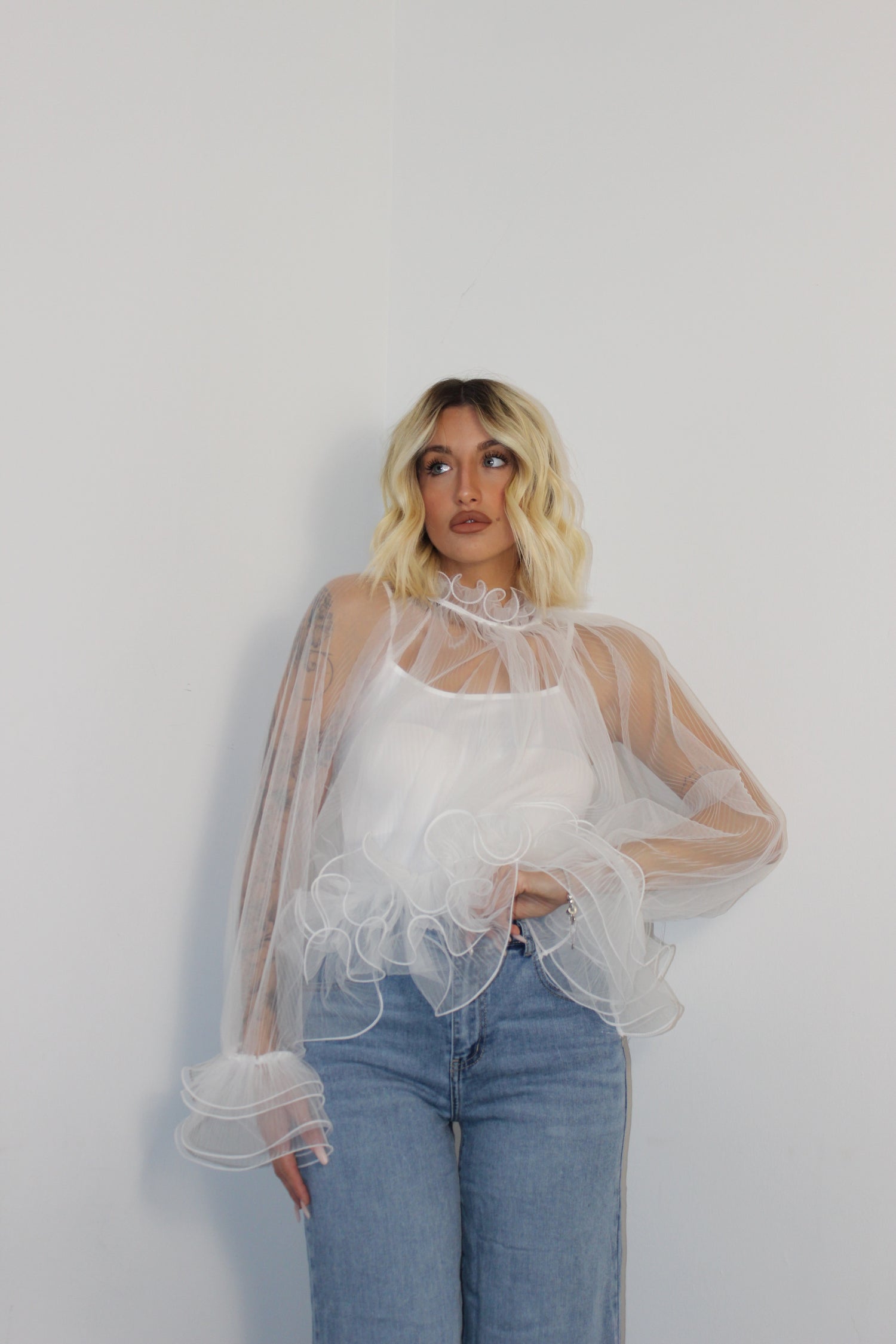 Blusa con volant Bianca
