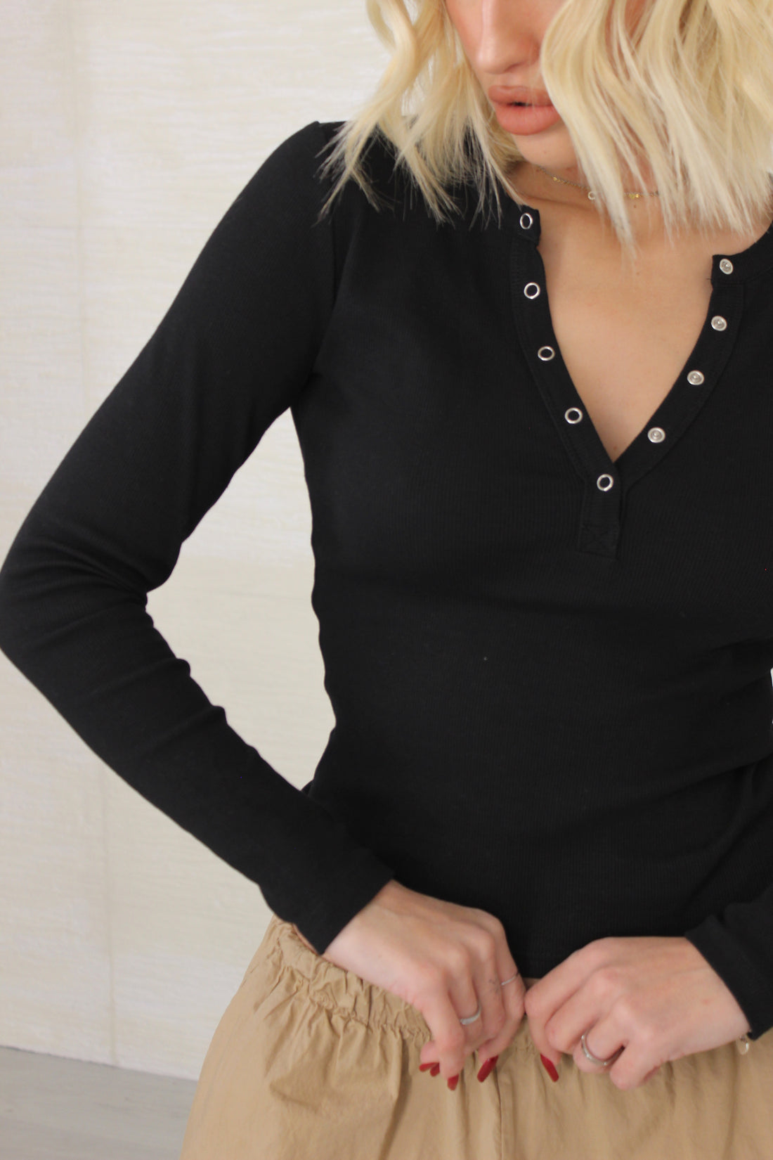Maglia con bottoni Nero