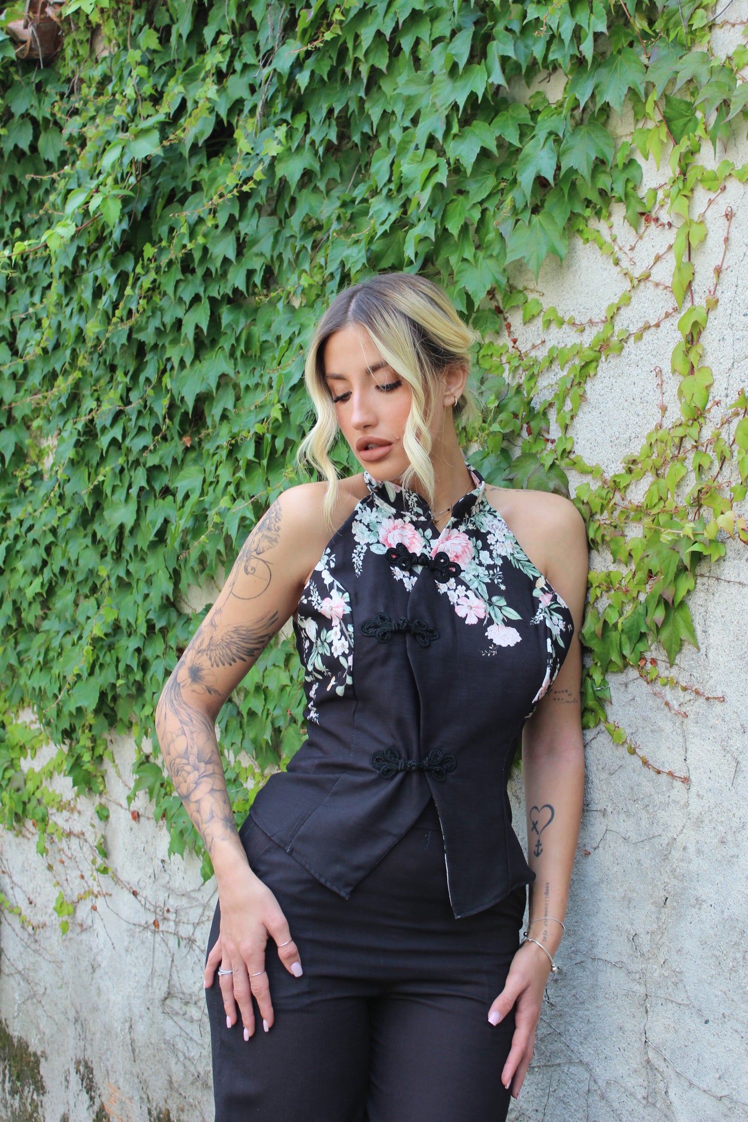 Completo Tokyo Flowers nero