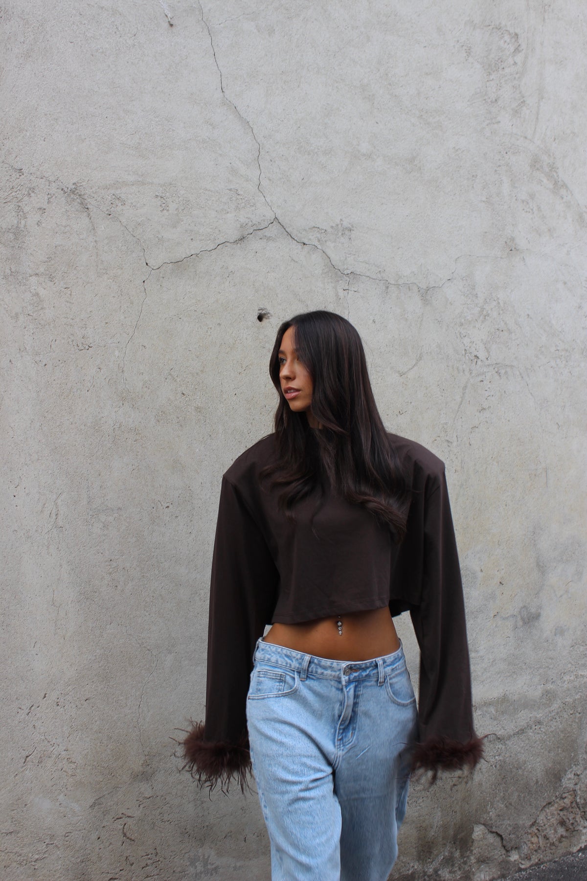 t-shirt crop plume cioccolato